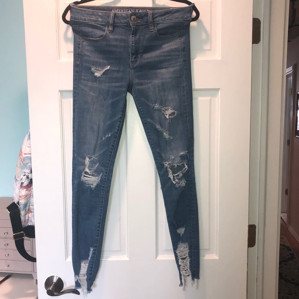 American Eagle Light wash jeans with rips